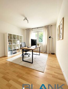 3-Zimmer-Wohnung mit Terrasse, Garage und Stellplatz ! - Niefern-Öschelbronn