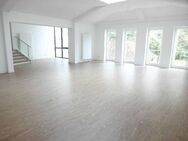 Sehr helle große ruhige Wohnung mit Pyramiden-Fenstern und großem Komfort-Badezimmer - Hameln