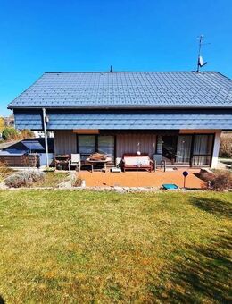 Stadtteil Nürnberg-Fischbach-Brunn: Schönes Einfamilienhaus in ruhiger Lage mit gepflegtem Garten u. Doppel-Garage - Nürnberg