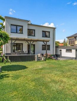 Kernsaniertes Einfamilienhaus mit Stil, Technik und Komfort - Berlin