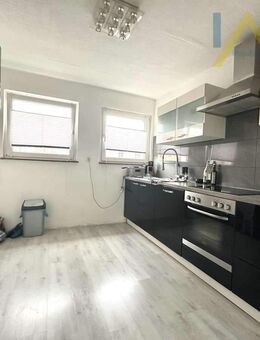 SEHR GUTE AUFTEILUNG mit großen Räumen, Balkon und Garage - Herne