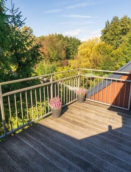 Charmante 2,5-Zimmer-Wohnung mit Balkon und Garage in Erkrath - Erkrath (Fundort des Neanderthalers)