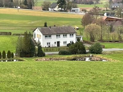 Einfamilienhaus mit Einliegerwohnung (auch als Einfamilienhaus nutzbar) in landschaftlich reizvoller Alleinlage am Fuße des Wiehengebirges