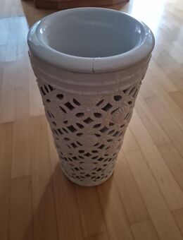 weiße Bodenvase - Veitshöchheim