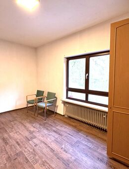1-Zimmer-Wohnung mit Gartenmitbenutzung und Allgemein-Stellplätze am Haus in 92369 Sengenthal bei Neumarkt - Sengenthal