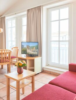 Idyllische Ferienwohnung mit Balkon nahe der Seebrücke in Sellin, Rügen - Sellin (Ostseebad)