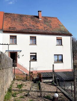 Doppelhaushälfte mit Garage, kleinem Garten und Ausbaureserve im DG - Leidersbach
