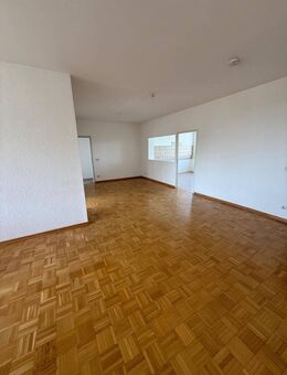 4-Zimmer Wohnung mit Balkon [VAC-17330] - Karlsruhe
