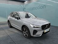 Volvo XC60, Plus Dark AWD, Jahr 2023 - München