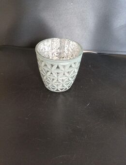 Teelichthalter Glas - Farben graublau und Silber - Höhe ca. 9cm Öffnung ca. 9cm - Essen