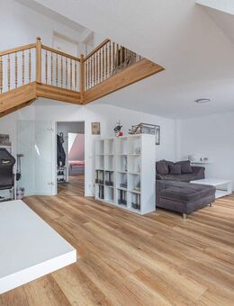 Modernes Wohnen auf 2 Ebenen - Maisonette mit Stil und Weitblick - Wedel