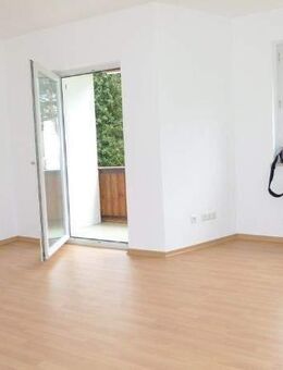 *** 3 ZIMMER, KÜCHE, BAD, BALKON in zentraler LAGE in LANGEN *** - Langen (Hessen)
