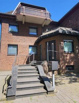 *Ein Zuhause zum Wohlfühlen* Großzügiges Zweifamilienhaus mit Gartenparadies, ELW und vielen Extras - Duisburg