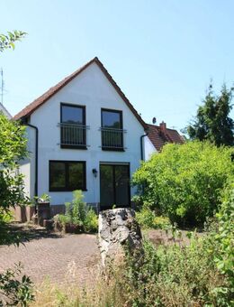 Große Familien oder Kapitalanleger: 2 freistehende Häuser für den Preis für einen und großem Garten - Dreieich