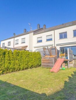 Menden Lendringsen - Saniertes und modernisiertes Reihenhaus mit teilausgebautem Dachboden. - Menden (Sauerland)