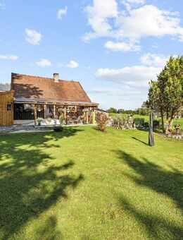 Sale-and-Lease-Back! Ruhe trifft Zukunftschance - Holzhaus auf schönem Grundstück in Pfaffing - Pfaffing
