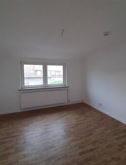 3-Zimmer-Wohnung im Dachgeschoss in ruhiger Seitenstraße - Sulingen