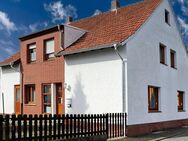 Freistehendes Ein- bis Zweifamilienhaus in beliebter Wohnlage nähe Büren-Zentrum - Büren