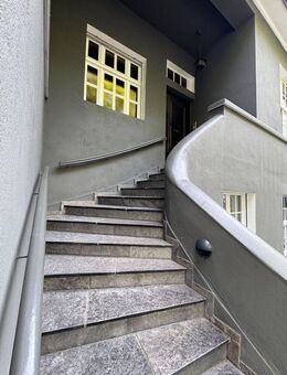 Moderne 5-Zimmer-Wohnung mit Balkon in Gelsenkirchen - Gelsenkirchen