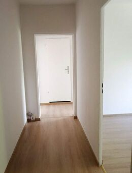 Renovierte helle 2-Zimmer-Wohnung mit Balkon in Walddrehna Heideblick - Heideblick