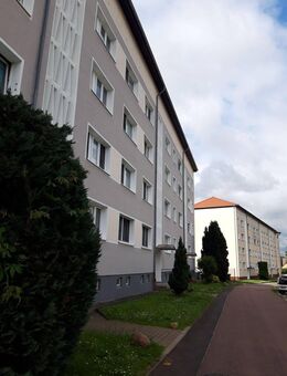 4-Zimmer-Wohnung mit Balkon und PKW-Stellplatz zu verkaufen!! - Mücheln (Geiseltal)