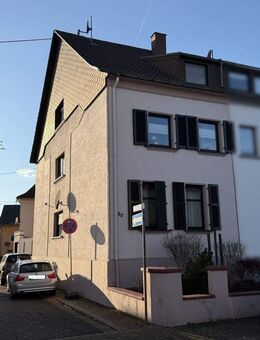 Dillingen Diefflen: Gepflegtes Zweifamilienhaus mit 150 m², Heizung 1,5 Jahre alt, ohne Garten !! - Dillingen (Saar)