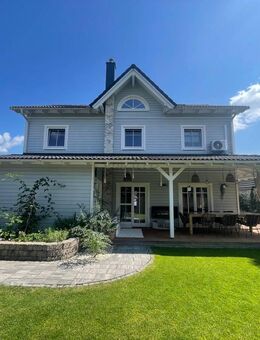 Traumhaus im New England Style in Feldrandlage von Bruchköbel - Bruchköbel
