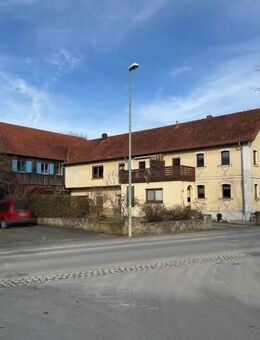 Idylle pur - Liebevoll ökologisch saniertes Zweifamilienwohnhaus mit Scheune und zwei Garagen zwischen Bamberg und Ku... - Kasendorf