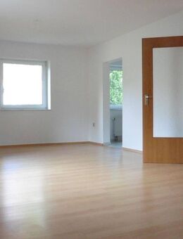 Grosse 3-Zi. Wohnung im Grünen (Rathenow West) - Rathenow