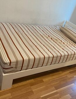 Bett 120x200 mit Matratze und Lattenrost - Velbert