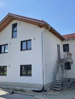 Freundliche 3-Zimmer-Galeriewohnung mit 2 Balkonen - Kraiburg (Inn)