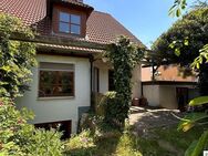 Zu Hause sein...Doppelhaus mit wohnlicher Wärme mit schönem Garten! - Nürnberg