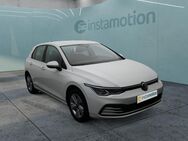 VW Golf, 2.0 TDI 8 VIII Life, Jahr 2024 - München