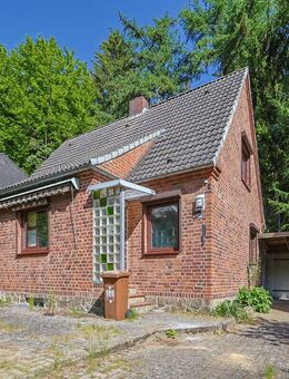 Zum Wachküssen oder neu bauen? Kleines Häuschen in idyllischer Lage südöstlich von Kiel - Grevenkrug
