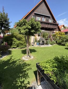 Großzügiges Zweifamilienhaus mit idyllischem Gartenparadies - Trautskirchen