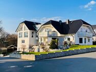 Exklusives Zweifamilienhaus in Südhanglage von Körle - Körle