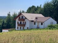 Maier - Sonnige 4 Zimmerwohnung mit Küche, Garage, Garten - Aldersbach
