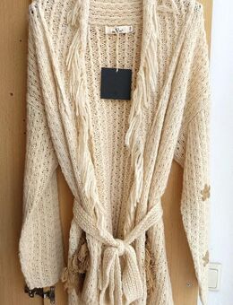Strick Cardigan Pullover Strickjacke lang Fransen Blumen Stickerei bestickt Lochmuster gr. XS/S 34/36 Neu - Hardheim