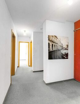 Großzügige 4 Zimmer-Wohnung mit Klima, Fußbodenheizung & Tiefgarage! - Fürth