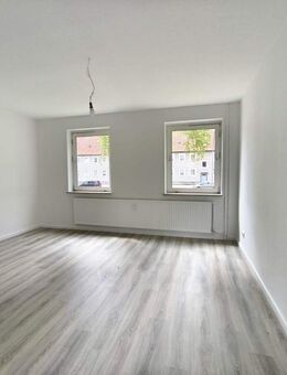 Zentral. Hell. Bezugsfertig - 3 Zimmer mit Balkon im Herzen der Stadt - Salzgitter