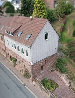 Ein-/Zweifamilienhaus mit separatem Garten und Garage in Derental - Derental
