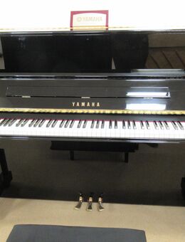 YAMAHA Gebrauchtklavier P 121 NT schwarz poliert m. Garantie - Nideggen