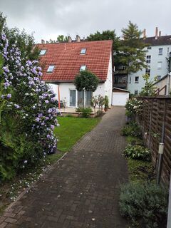 Schöne Döppelhaushälfte mit Garage in Pankow