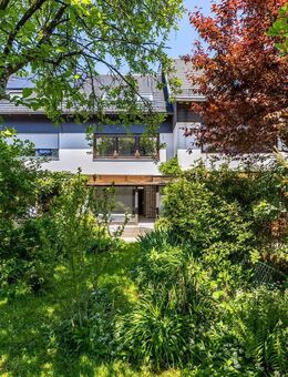 Renovierungsbedürftiges Reihenhaus mit sonnigem Südgarten in Solln - München