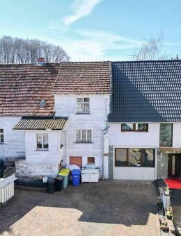 Großzügiges Doppelhaus mit vielseitigen Möglichkeiten auf 2.000 m² Grundstück - Schlüchtern Wallroth - Schlüchtern