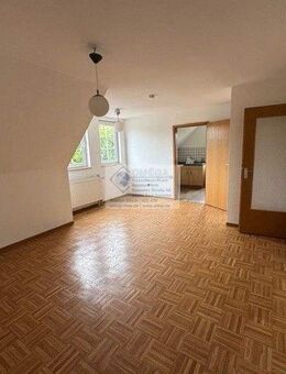 Wohnung mit Garage + großer Terrasse - Bad Zwesten