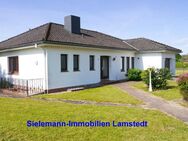 Bungalow mit ebenerdiger Wohnfläche, Terrasse, Garten, Teilkeller, Garage - Lamstedt