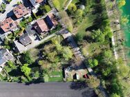Exklusives Wohnen am Olchinger See - Ihr Haus mit über 4.000 m² Garten und traumhaftem Seeblick! - Olching