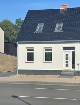 Doppelhaushälfte auf 1400 qm Grundstück an der Ostsee zu vermieten - Wolgast
