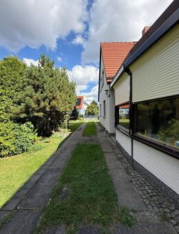 Tolle Doppelhaushälfte mit großem Garten in ruhiger Wohnsiedlung in Dresden - Dresden